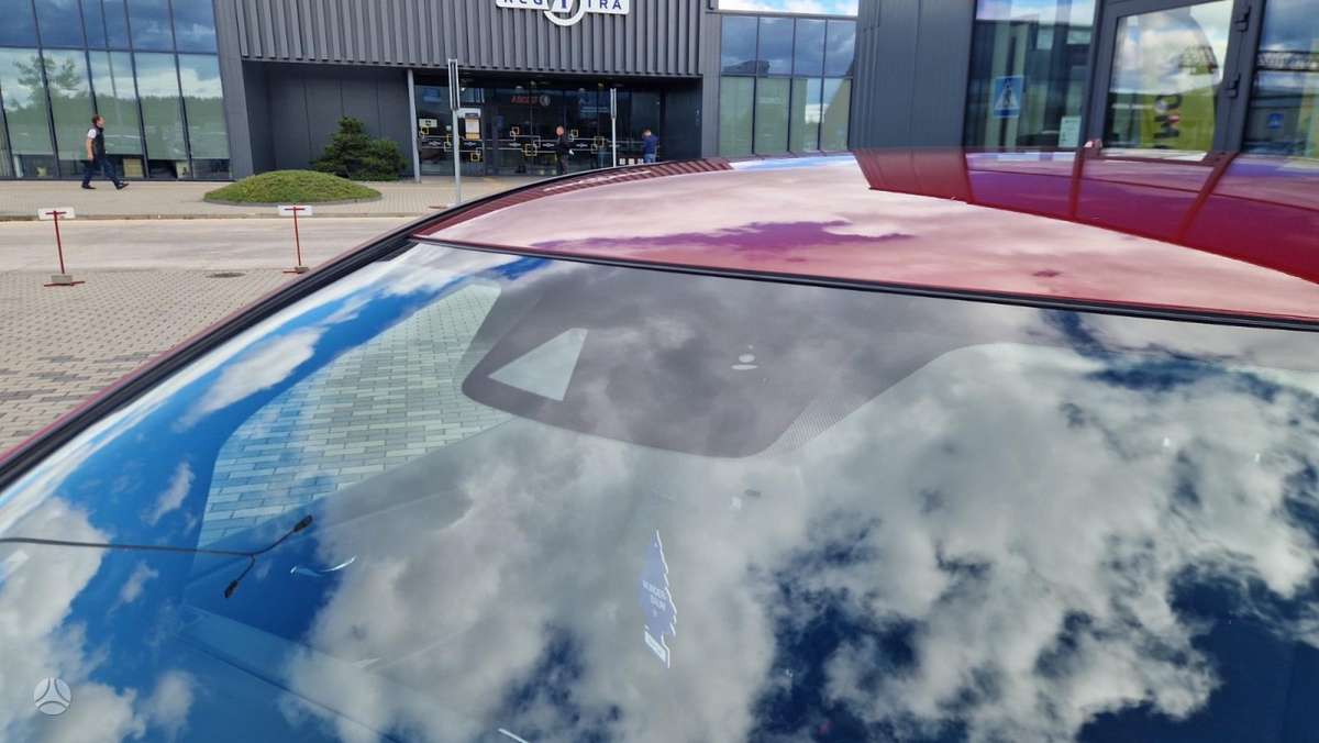 Nissan Leaf, hečbekas