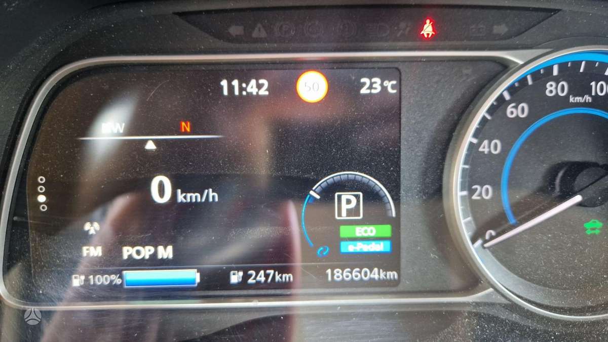Nissan Leaf, Хэтчбек