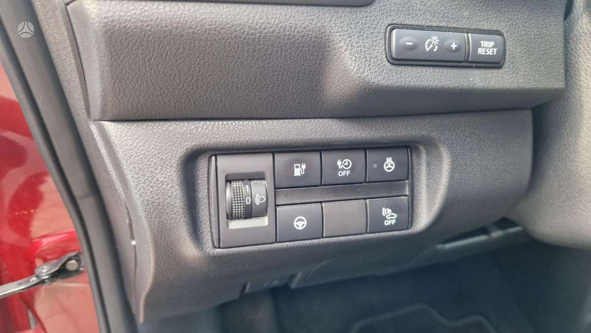 Nissan Leaf, hatchback