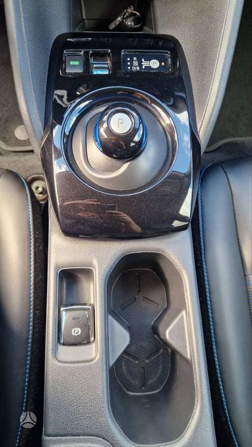 Nissan Leaf, Хэтчбек
