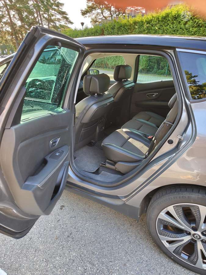 Renault Scenic - 11