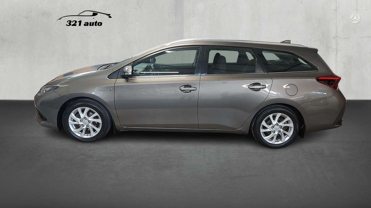 Toyota Auris - 2