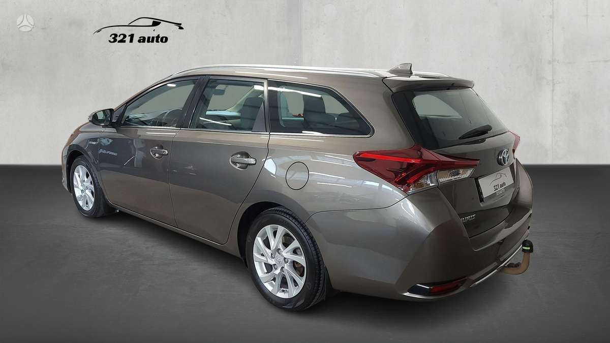 Toyota Auris - 3