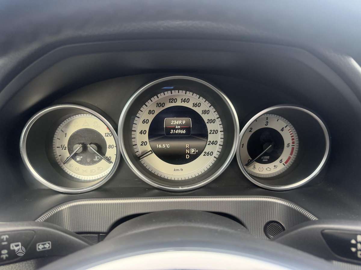 Mercedes-Benz E220, 2.1 l., Универсал