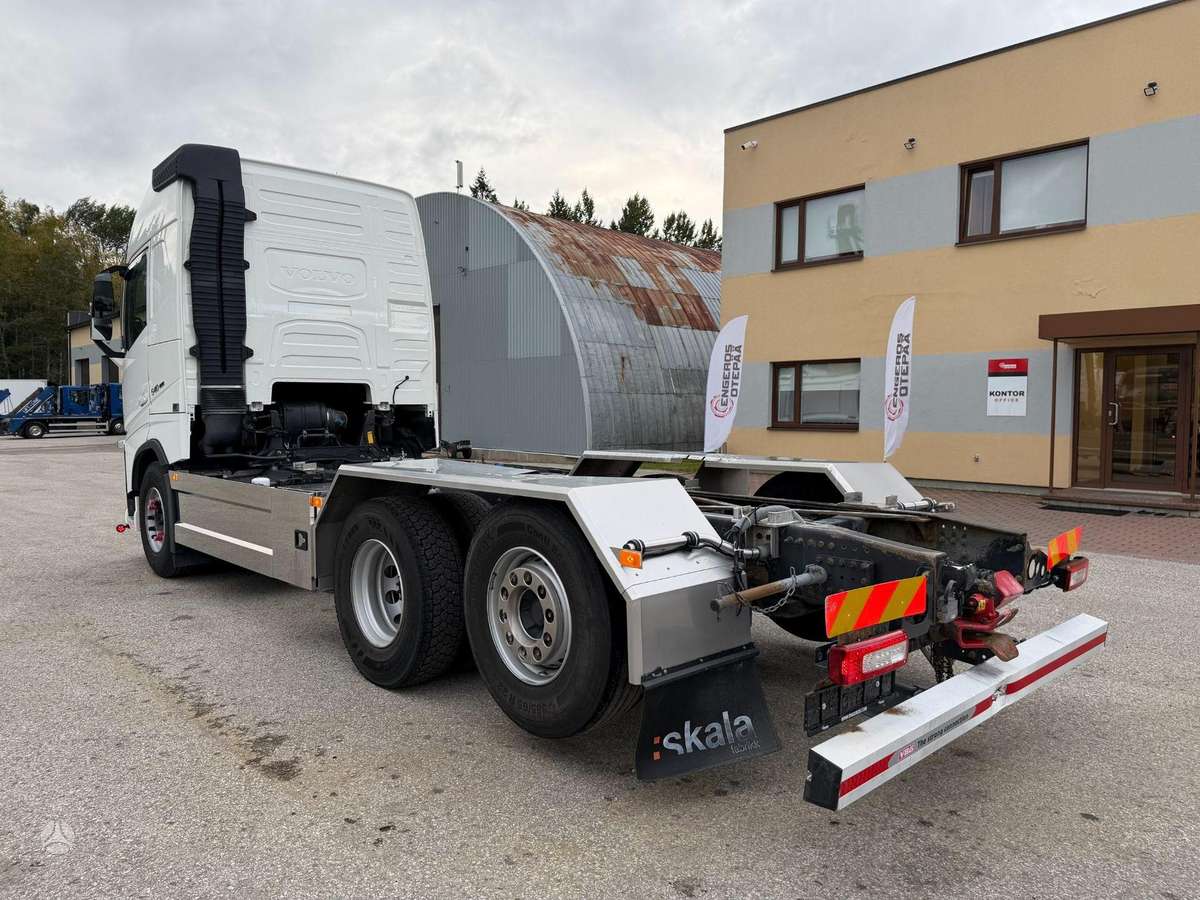 Volvo FH540, шасси