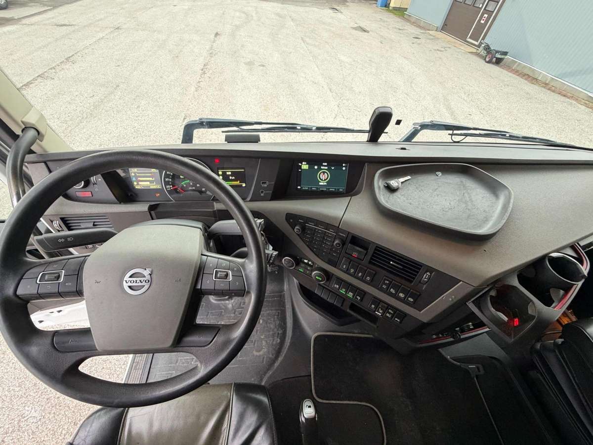 Volvo FH540, шасси