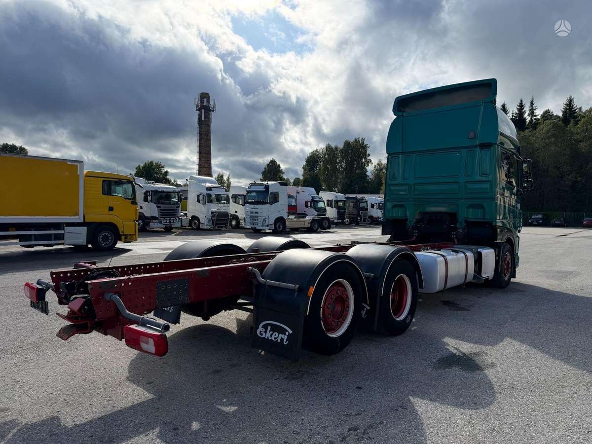 DAF XF530, cab-chassis trucks