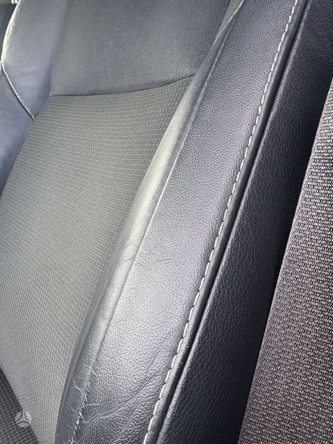 Toyota RAV4 - 12