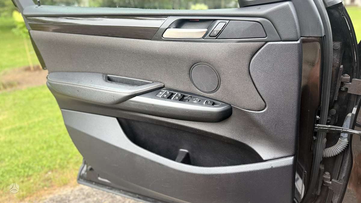 BMW X4, 2.0 l., Минивэн
