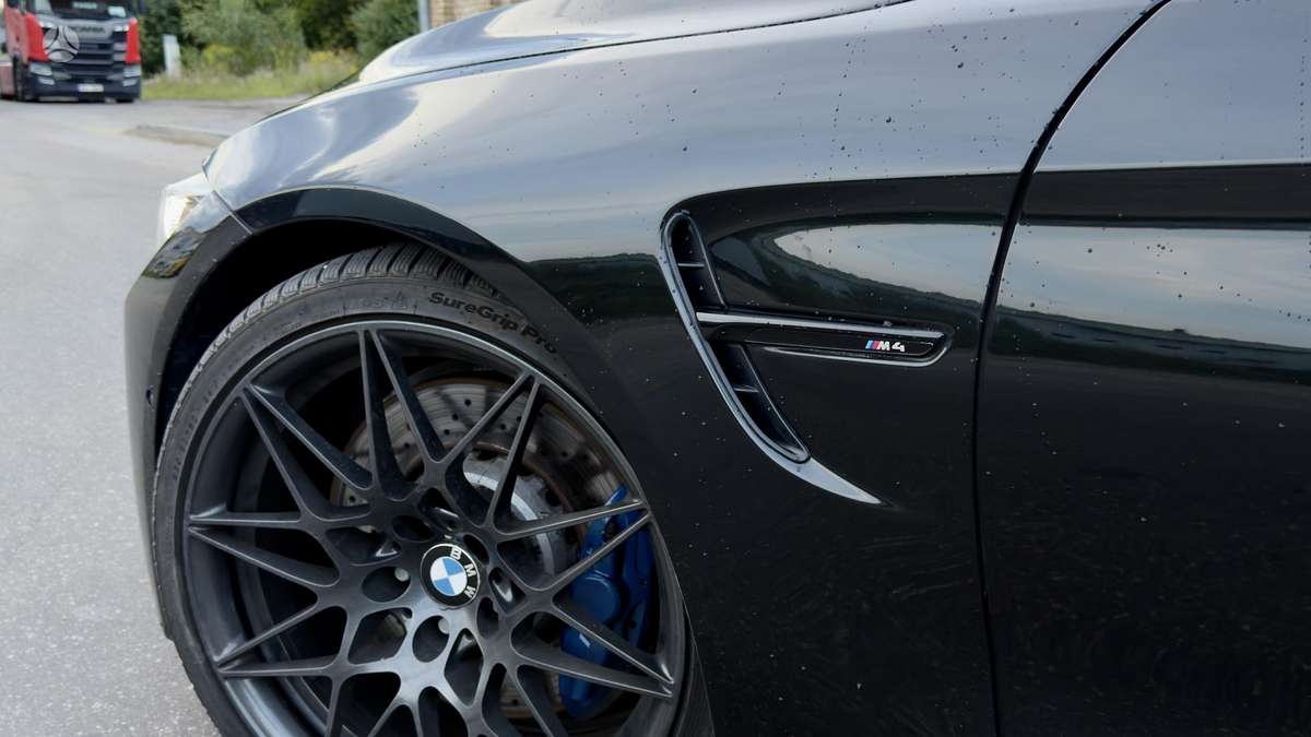 BMW M4, coupe