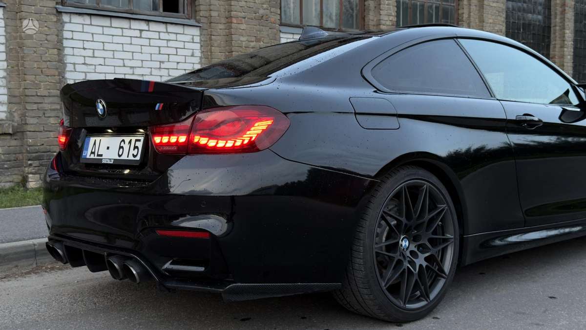 BMW M4, coupe
