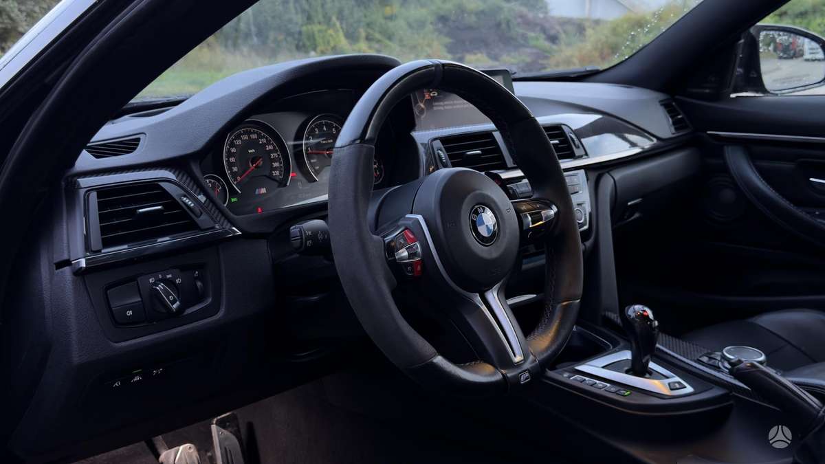 BMW M4, coupe