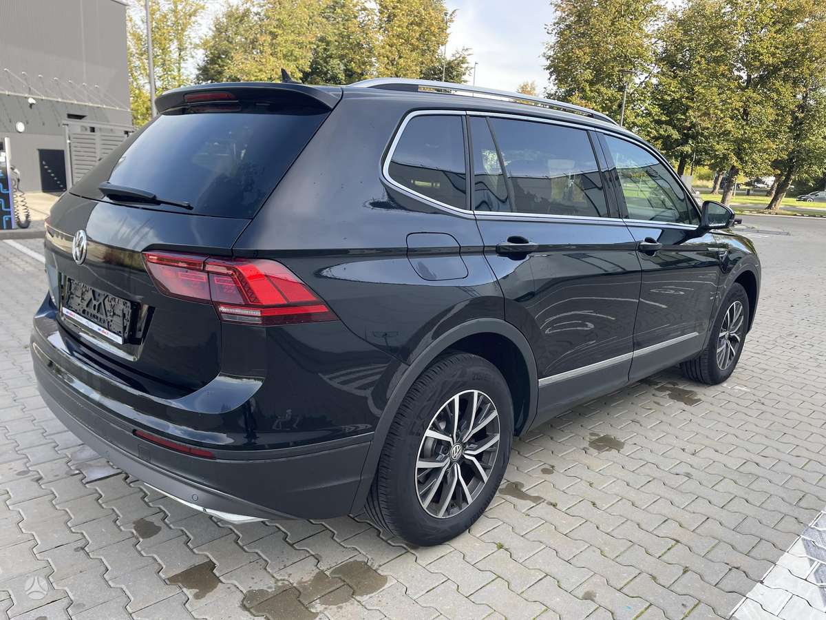 Volkswagen Tiguan - 11
