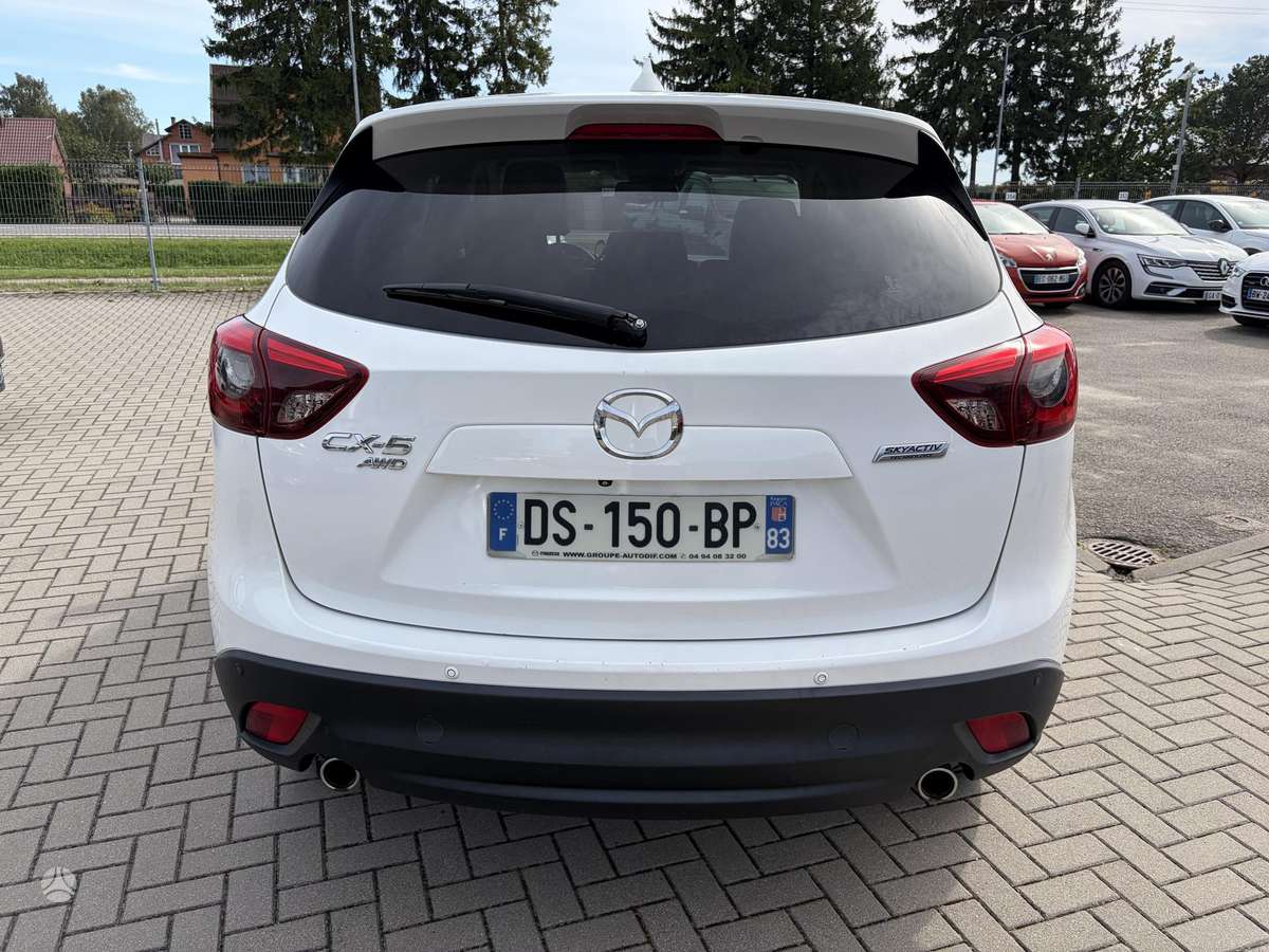 Mazda CX-5, 2.2 l., off-road / crossover