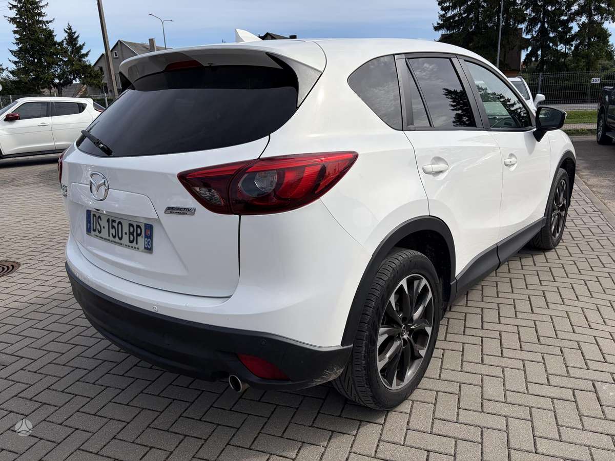 Mazda CX-5, 2.2 l., off-road / crossover