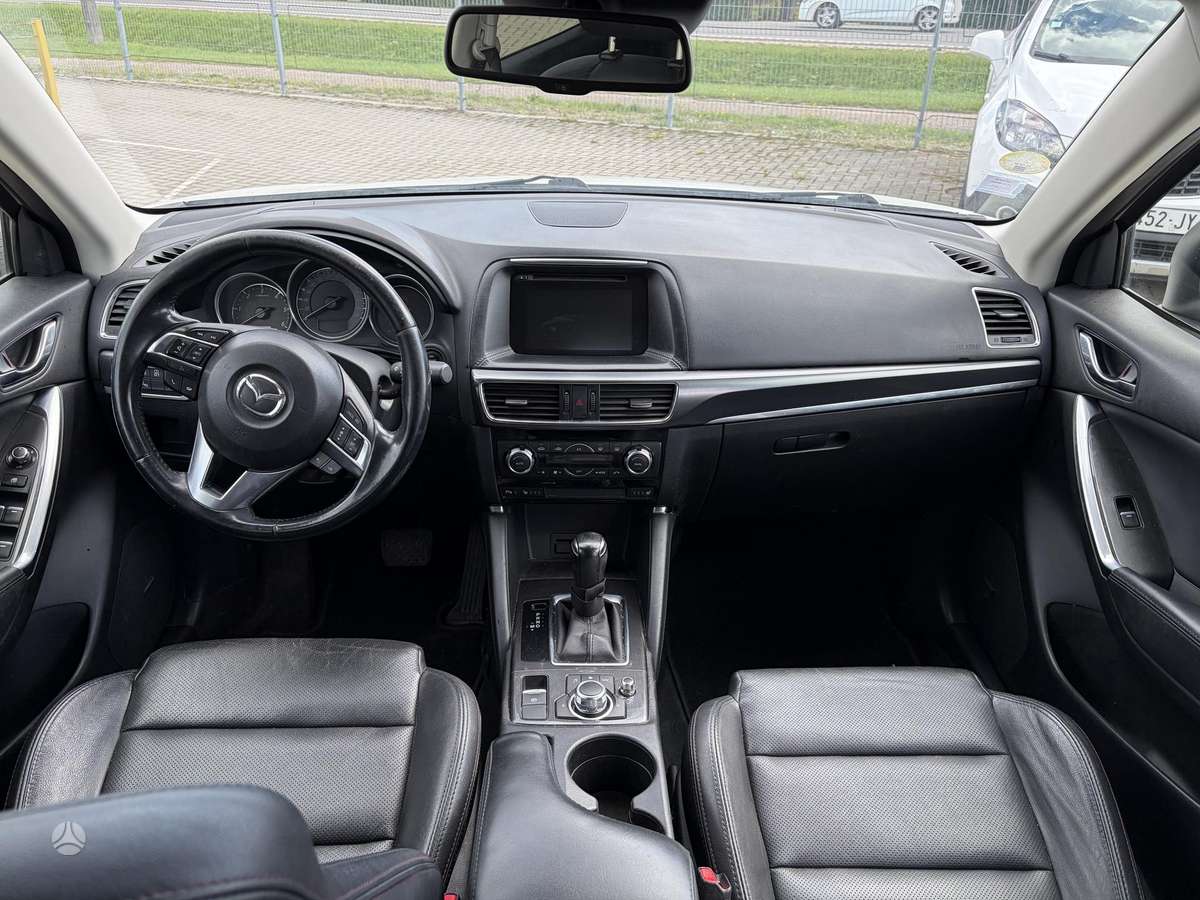 Mazda CX-5, 2.2 l., off-road / crossover