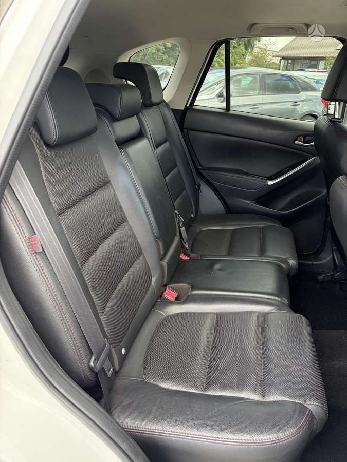 Mazda CX-5, 2.2 l., off-road / crossover