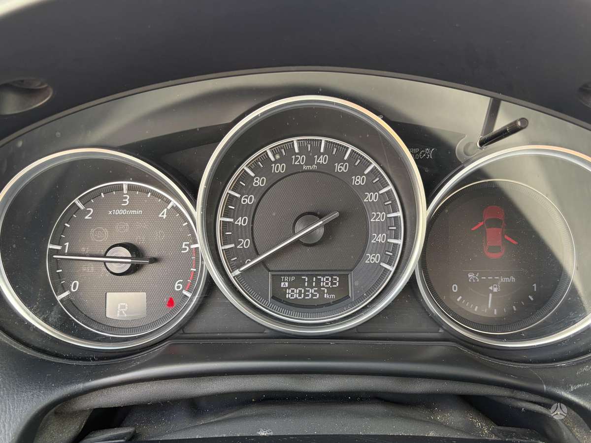 Mazda CX-5, 2.2 l., Внедорожник / Кроссовер