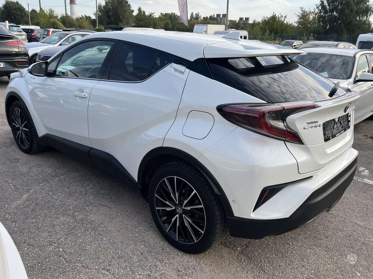 Toyota C-HR - 4