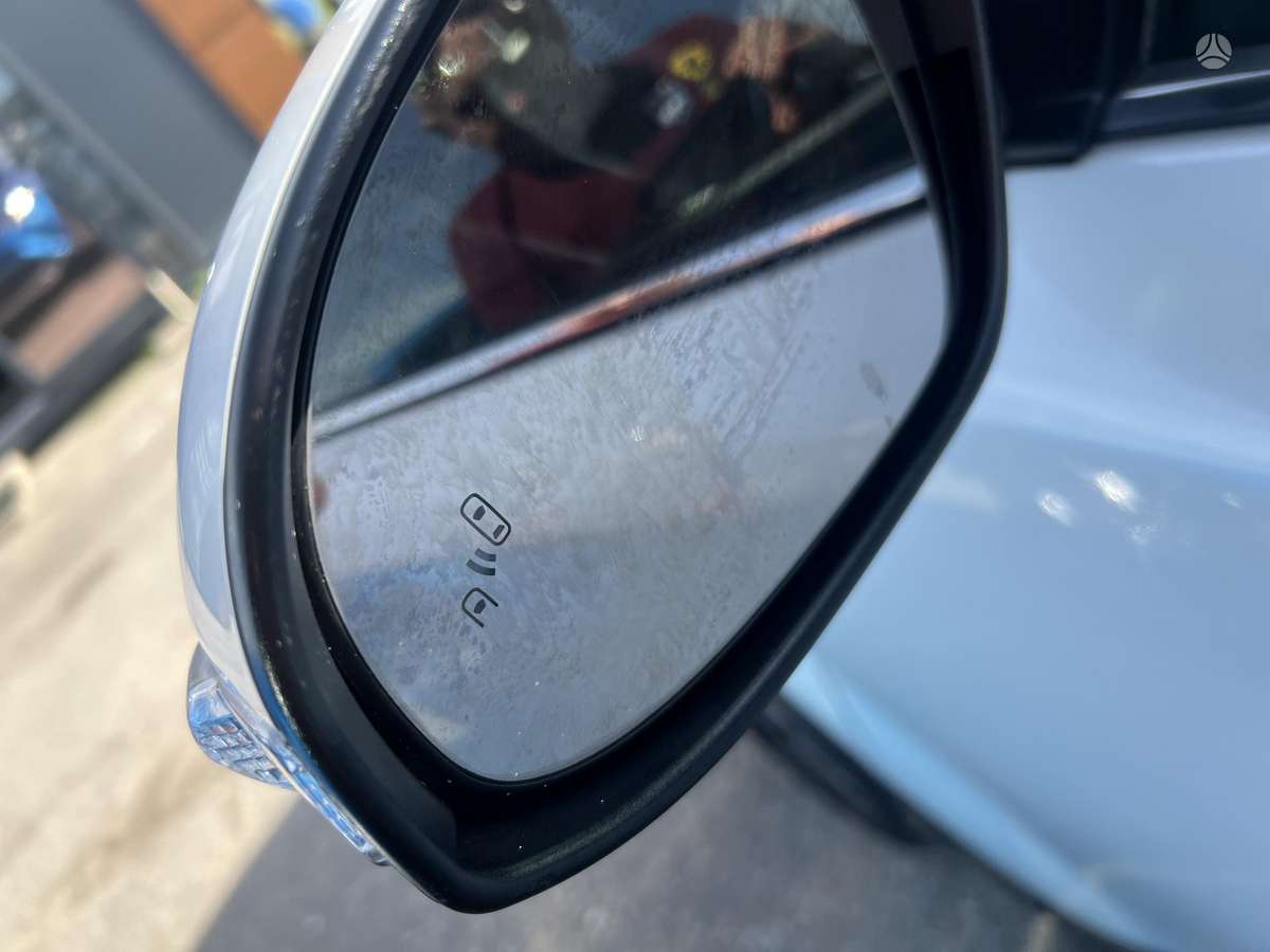 Toyota C-HR - 8