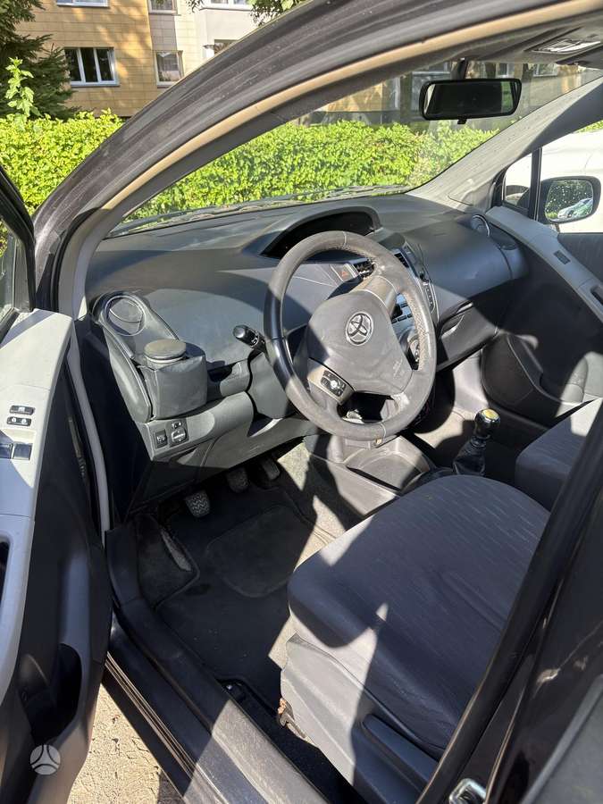 Toyota Yaris - 3