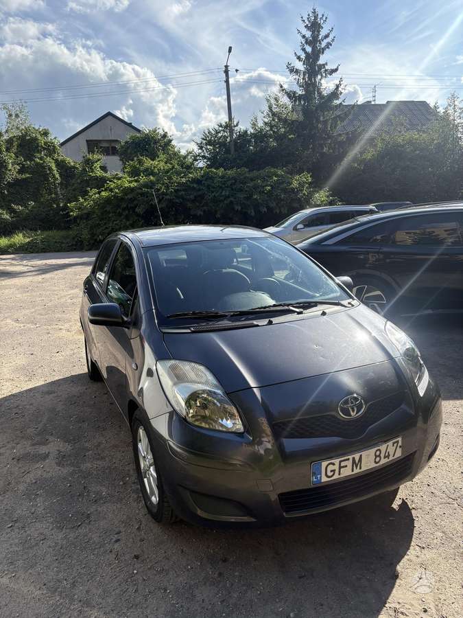 Toyota Yaris - 4