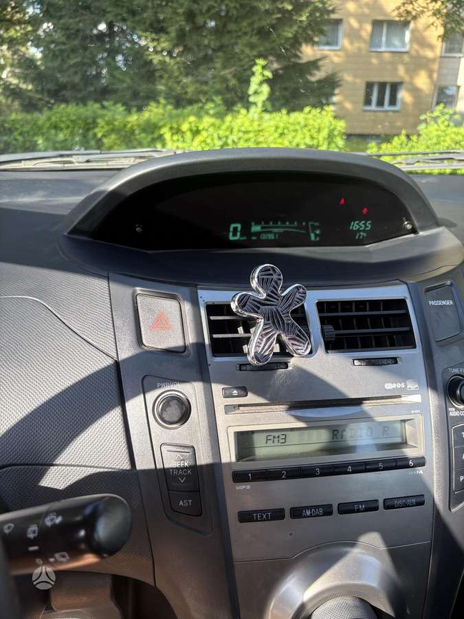 Toyota Yaris - 5