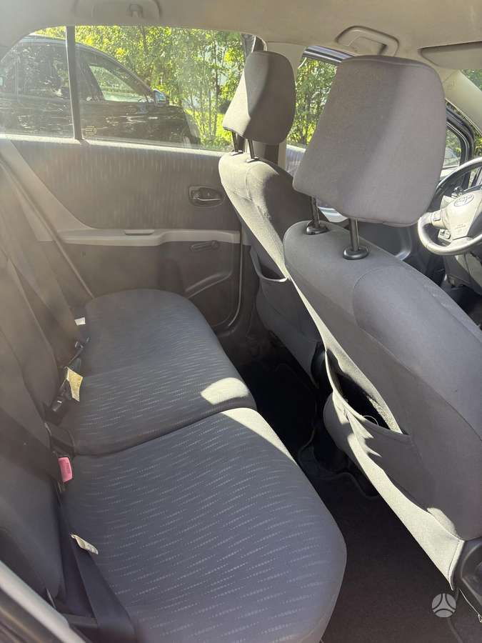 Toyota Yaris - 6