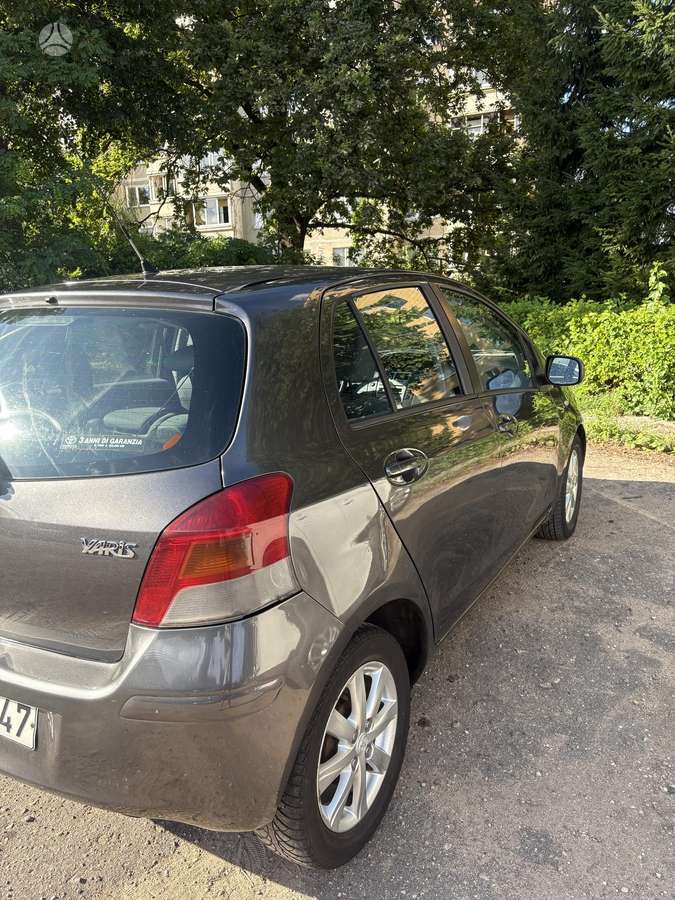Toyota Yaris - 7