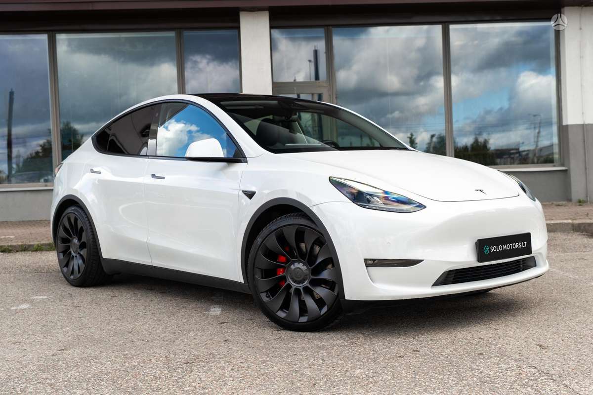 Tesla Model Y - 1