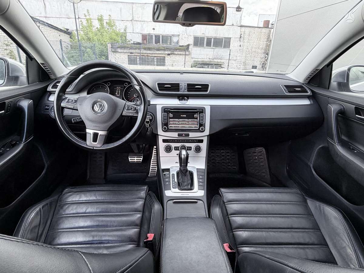 Volkswagen Passat Alltrack - 9