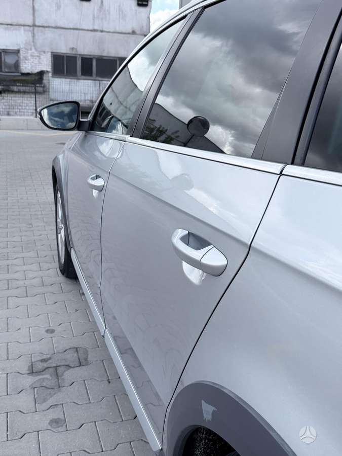 Volkswagen Passat Alltrack - 12