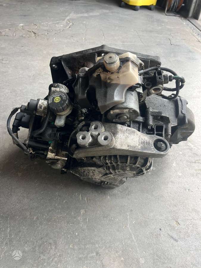 Lancia Delta pavarų dėžė