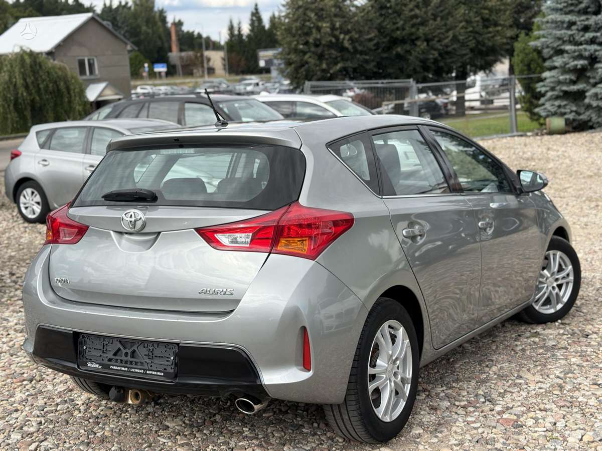 Toyota Auris - 2