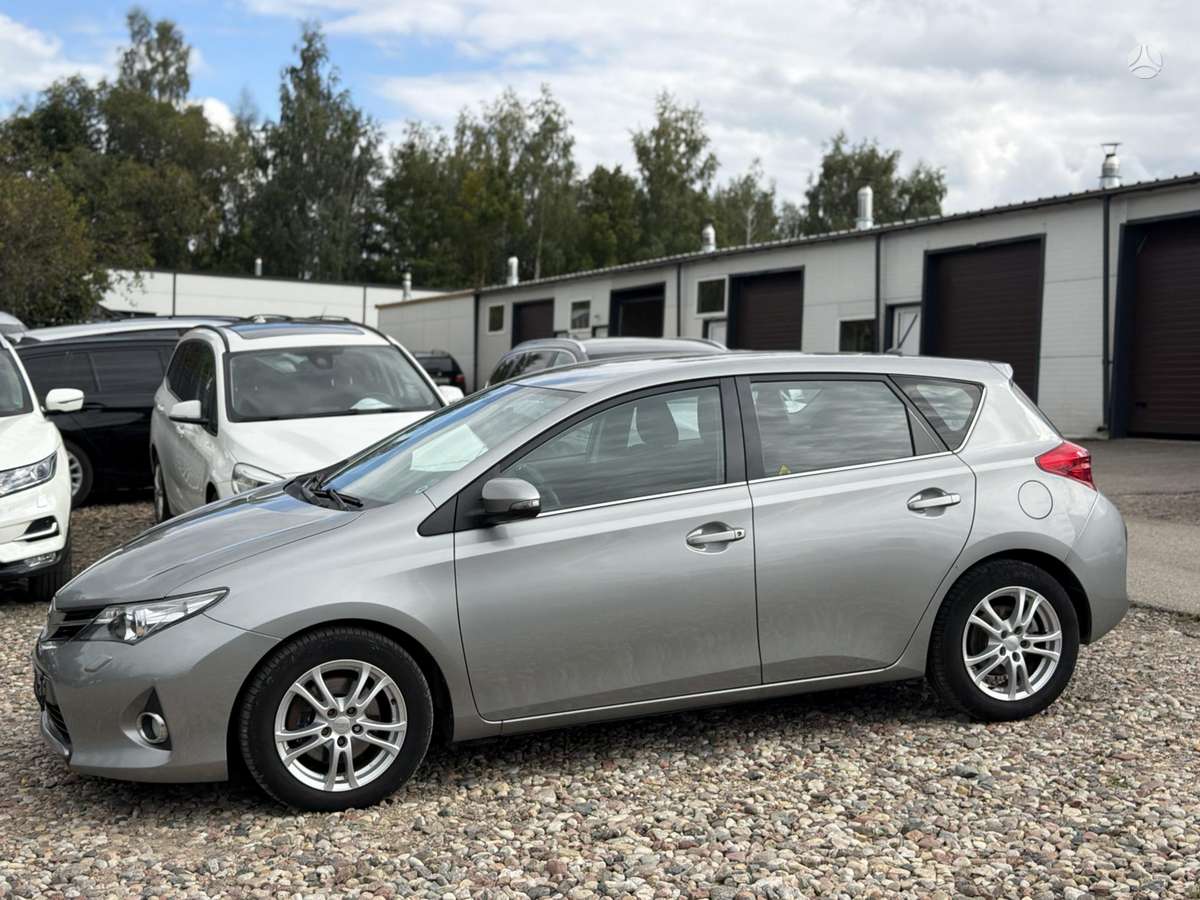 Toyota Auris - 5