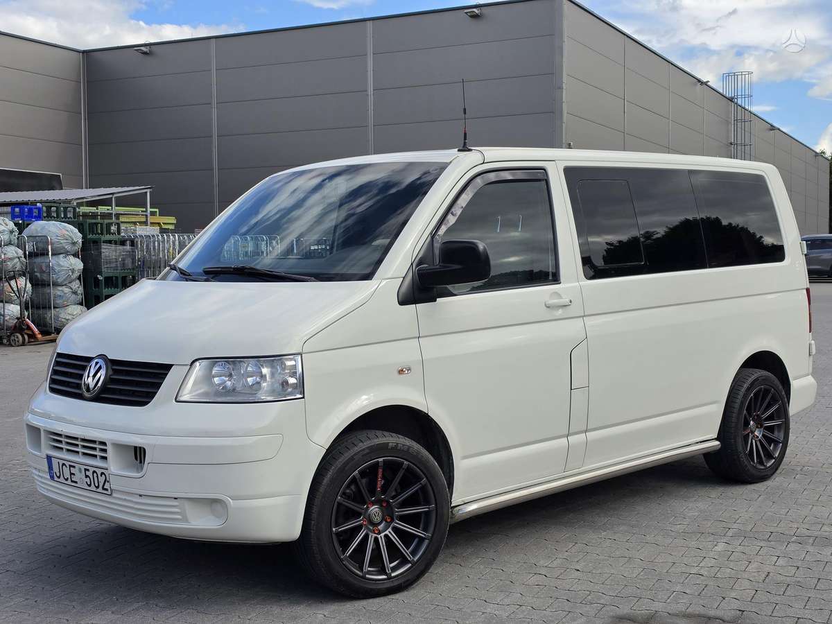 Volkswagen Transporter - 1