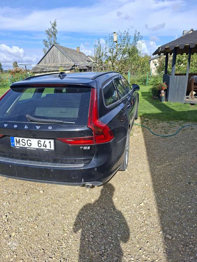 Volvo V90 - 2