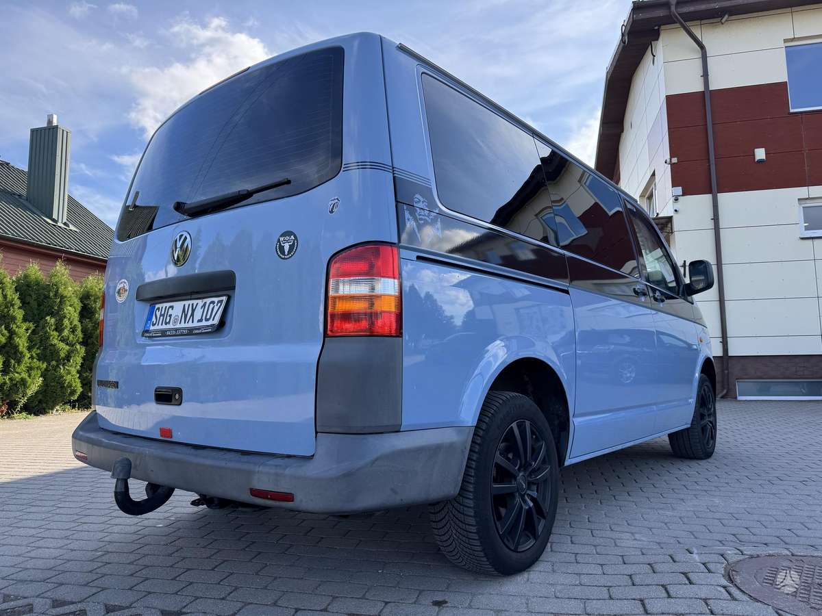 Volkswagen Transporter - 9