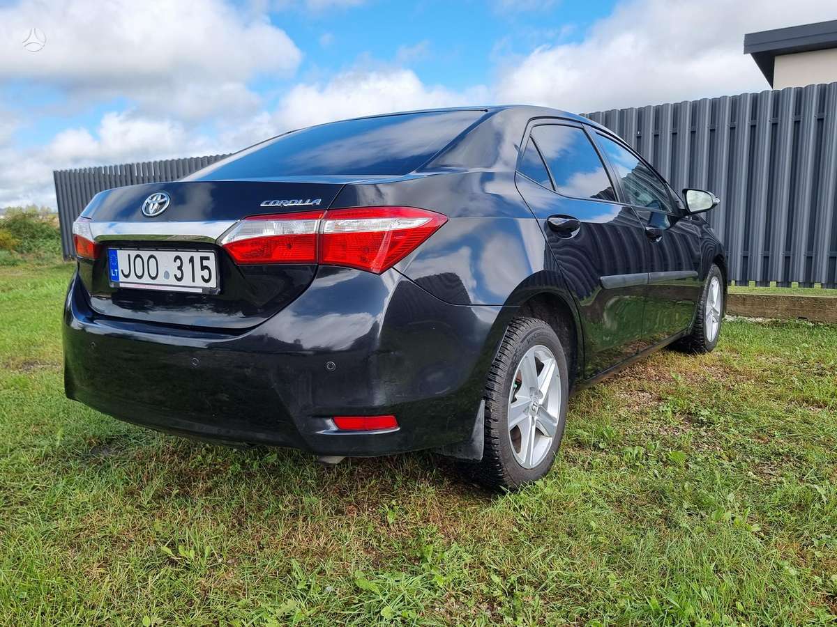 Toyota Corolla - 4