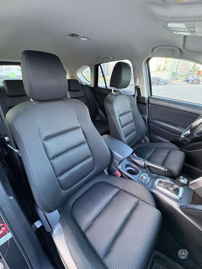 Mazda CX-5, 2.2 l., off-road / crossover