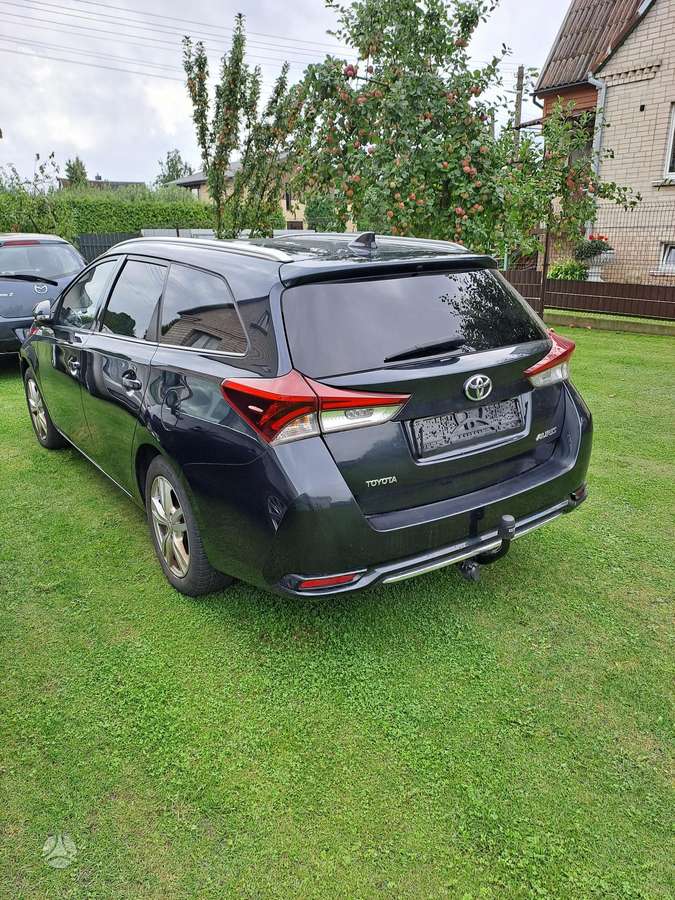 Toyota Auris, 1.2 l., Универсал
