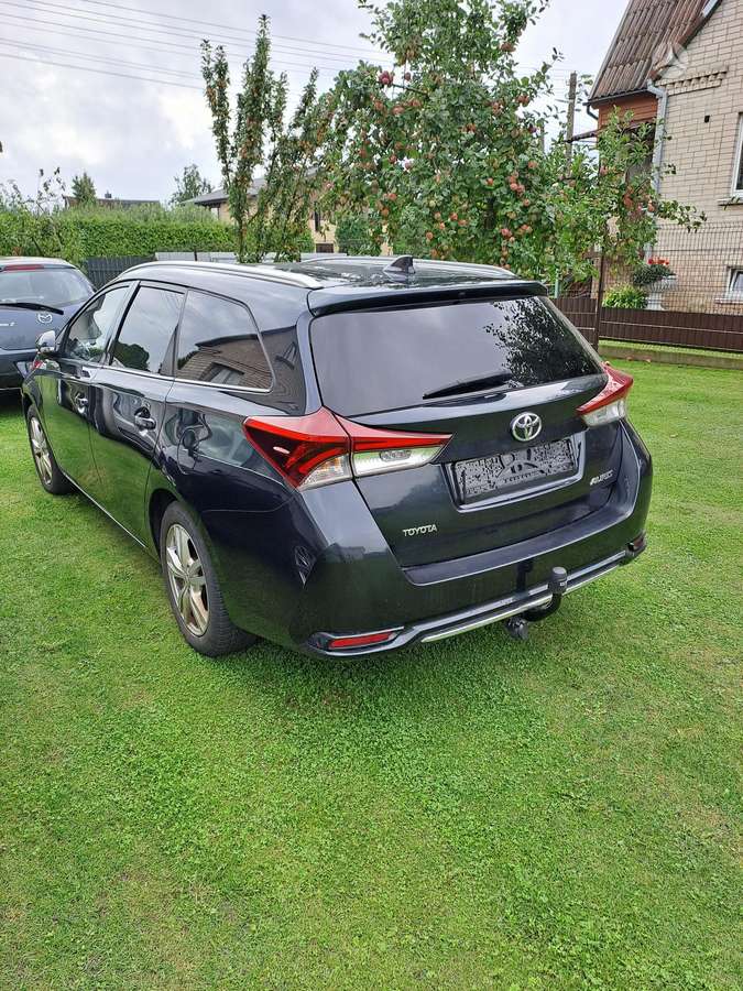 Toyota Auris - 4