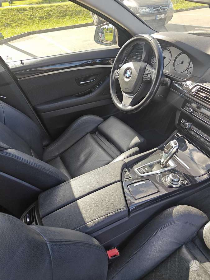 BMW 523, 3.0 l., Седан