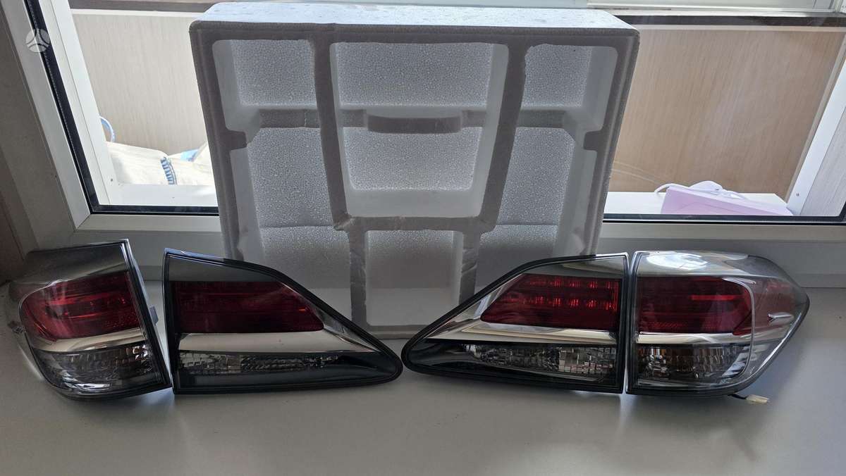 Lexus RX 450h žibintai