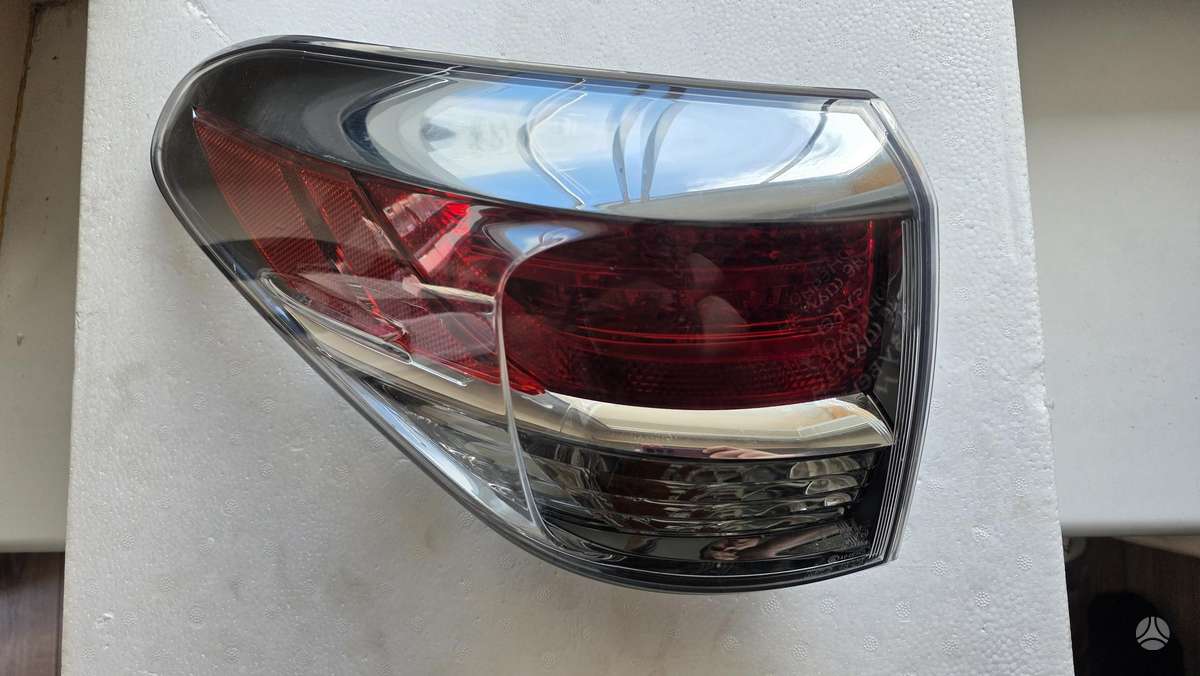 Lexus RX 450h žibintai