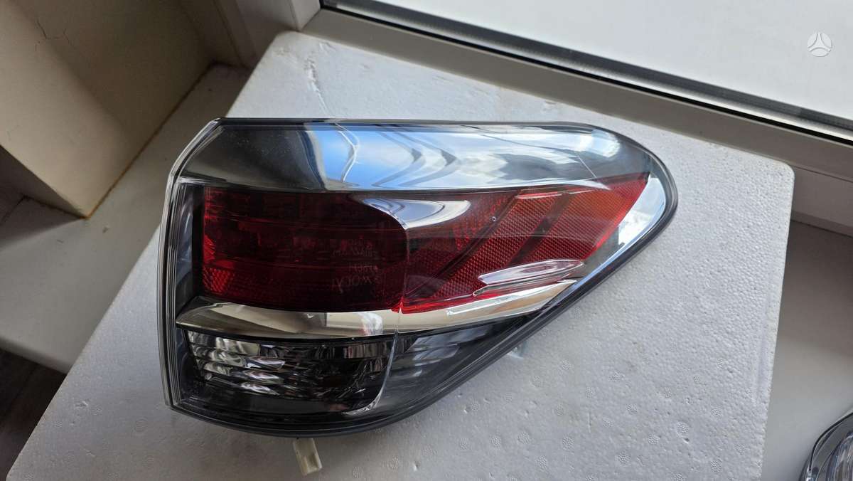 Lexus RX 450h žibintai