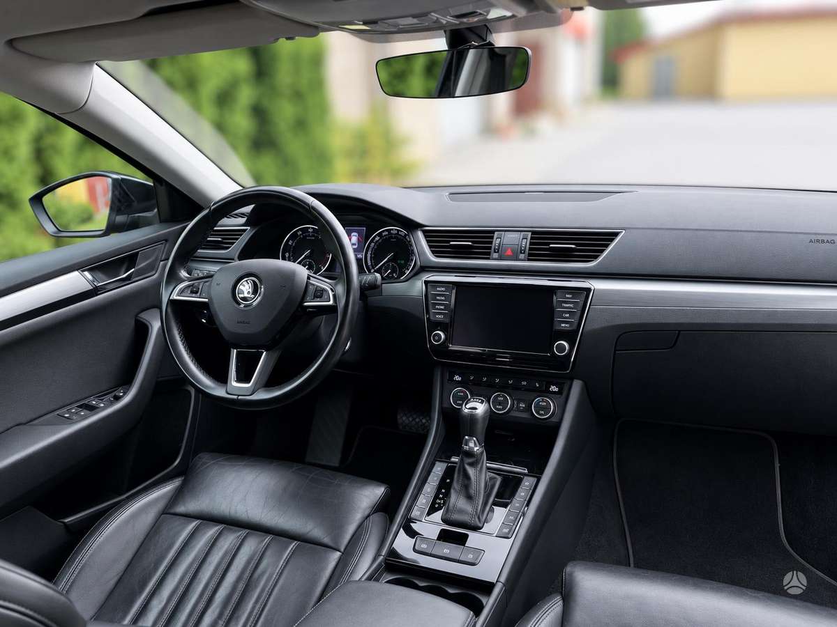Škoda Superb - 8