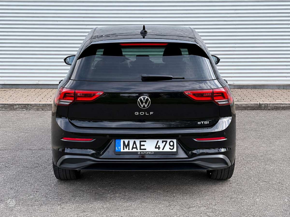 Volkswagen Golf - 6