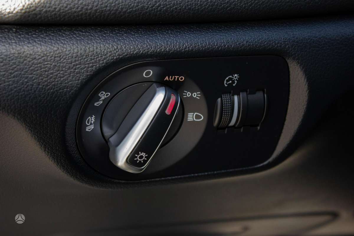 Audi Q3, 1.4 l., off-road / crossover