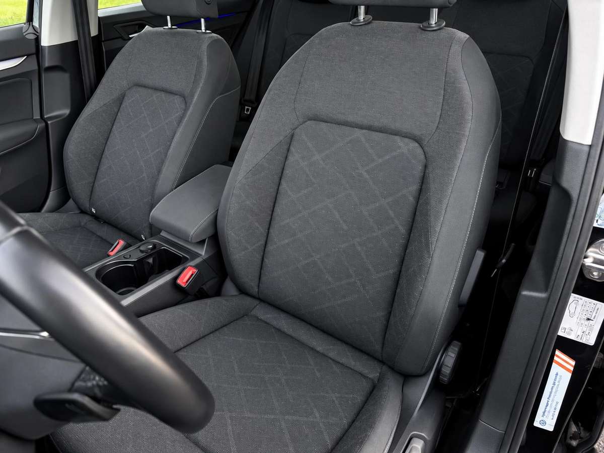Volkswagen Golf - 8
